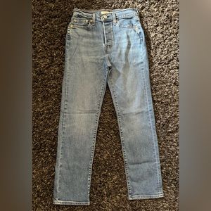 Levi’s Wedgie Straight. Size 28, length 28. Medium wash.